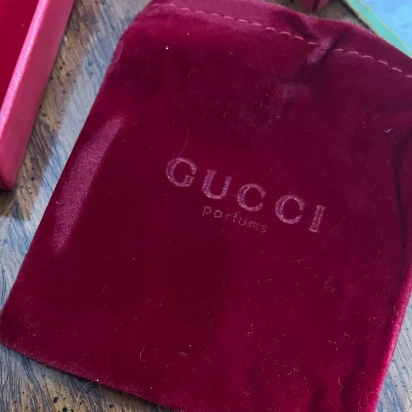 Gucci VIP/GWPCompact Mirror - Picture 3 of 7